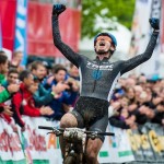 130519_ger_albstadt_xc_men_mcconnell_winning_close_armsup_acrossthecountry_mountainbike_by_kuestenbrueck.
