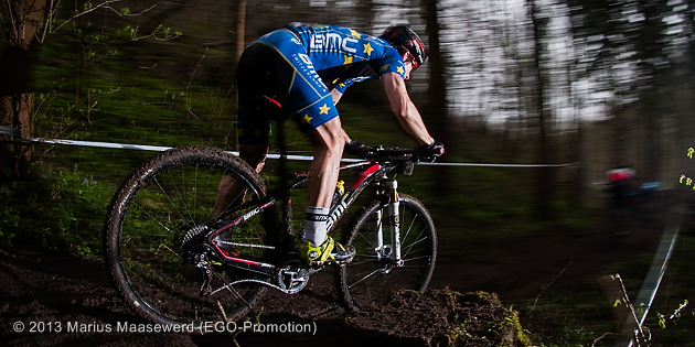 130421_GER_Heubach_XC_Men_Milatz_flashed_trail_backview_by_Maasewerd_630