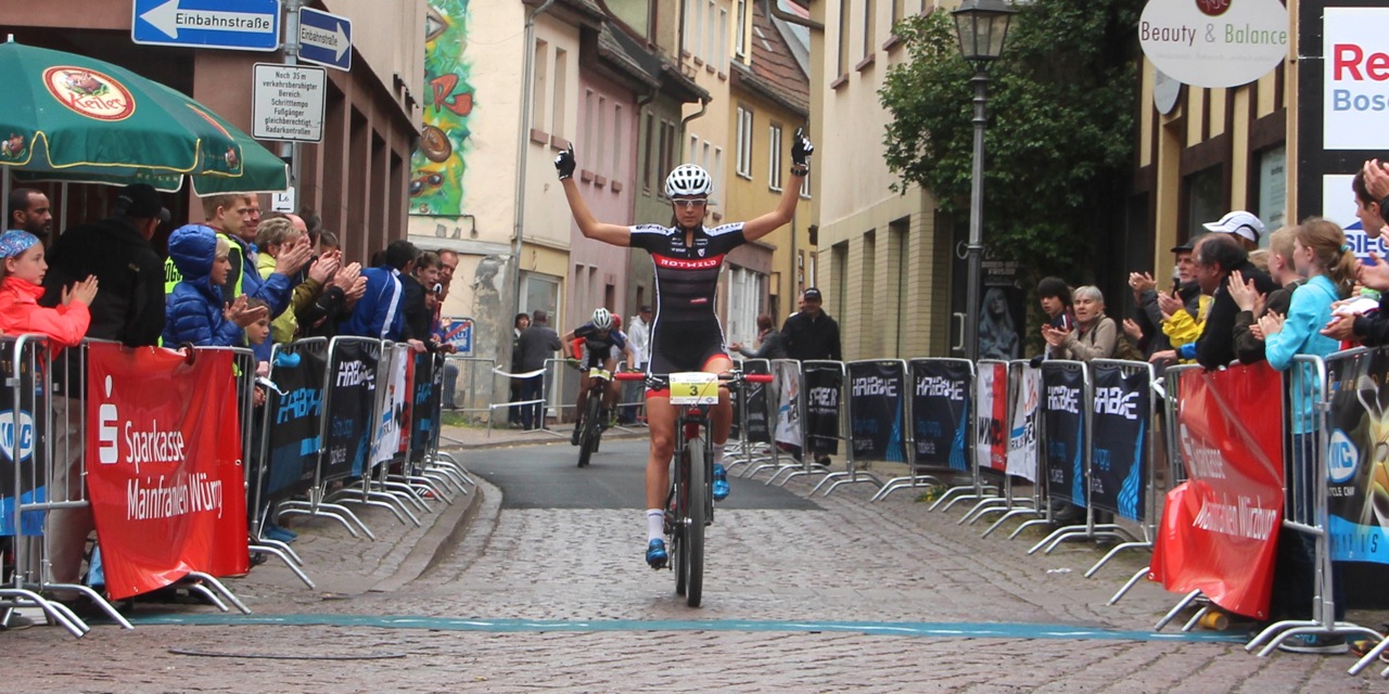 Nadine Rieder_winning_KMC Bundesliga_Wombach_Sprint_acrossthecountry_mountainbike_by Goller